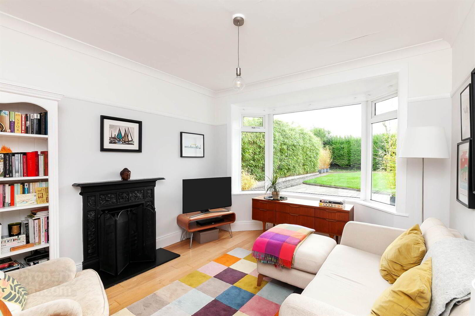 10 Thornhill Crescent 9 of 30