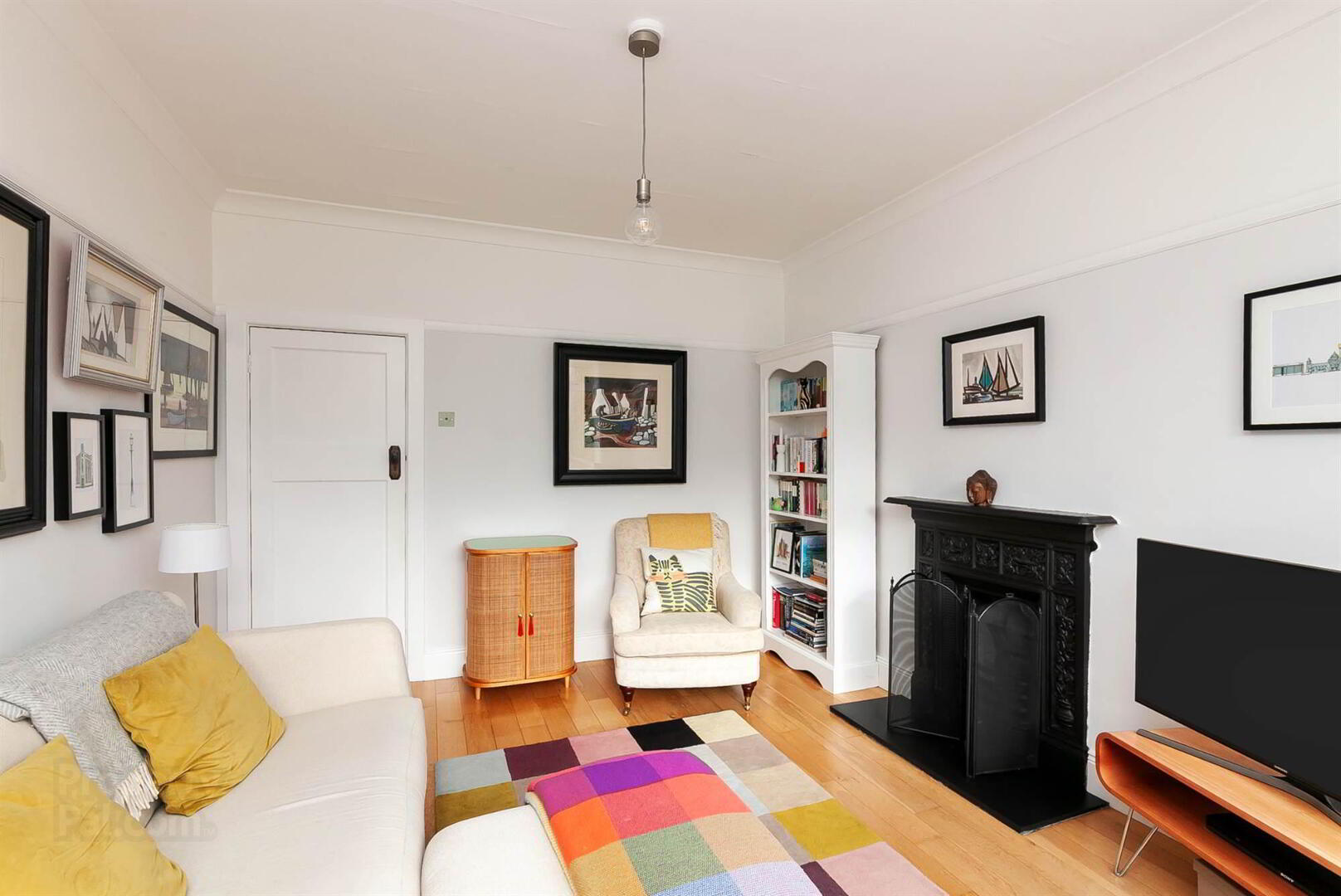 10 Thornhill Crescent 11 of 30