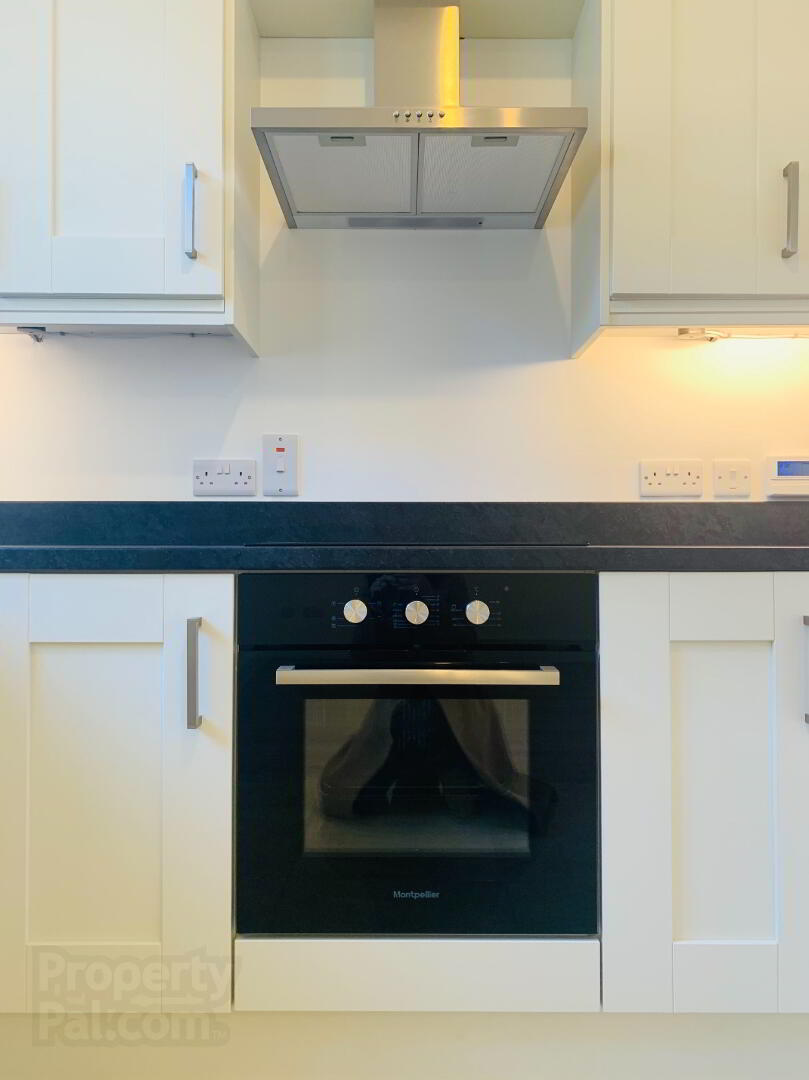 3b Portrush Road 4 of 27