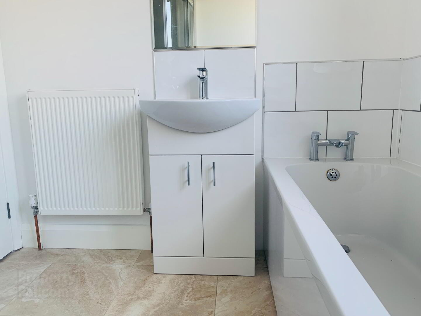3b Portrush Road 7 of 27