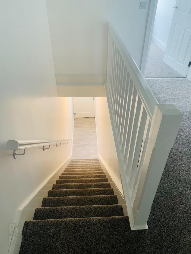 3b Portrush Road 13 of 27