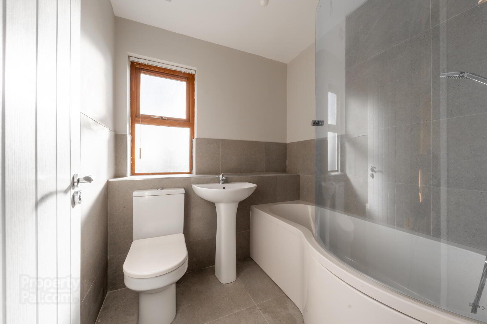 24 Longfield Way 22 of 25