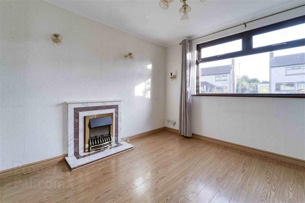 CASH OFFERS ONLY, 54 Benson Street 5 of 19