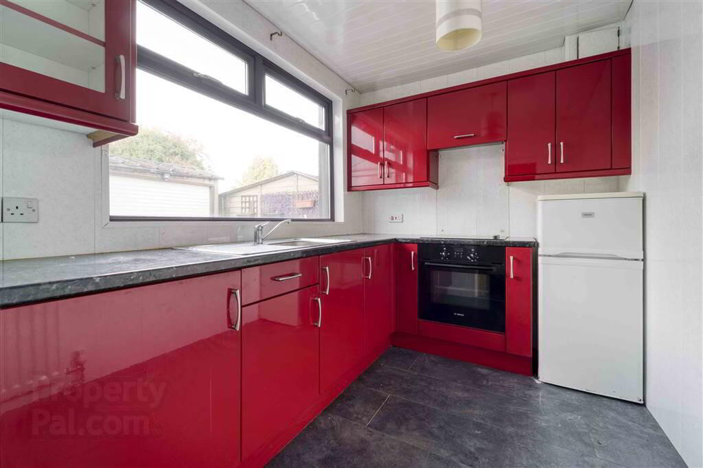 CASH OFFERS ONLY, 54 Benson Street 7 of 19