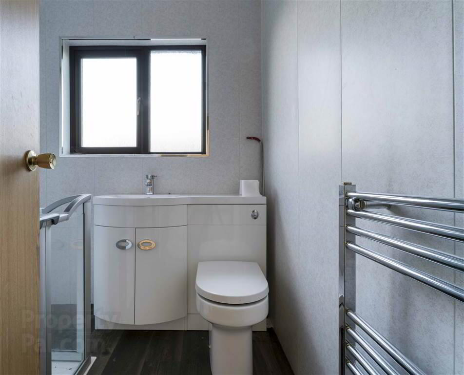 CASH OFFERS ONLY, 54 Benson Street 16 of 19