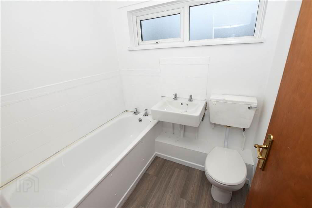 65 Movilla Street 17 of 20