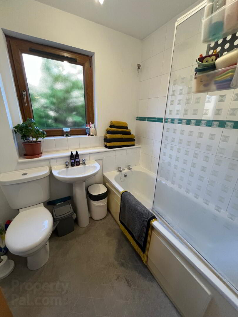 Unit 2c, Heath Lodge Avenue 18 of 18