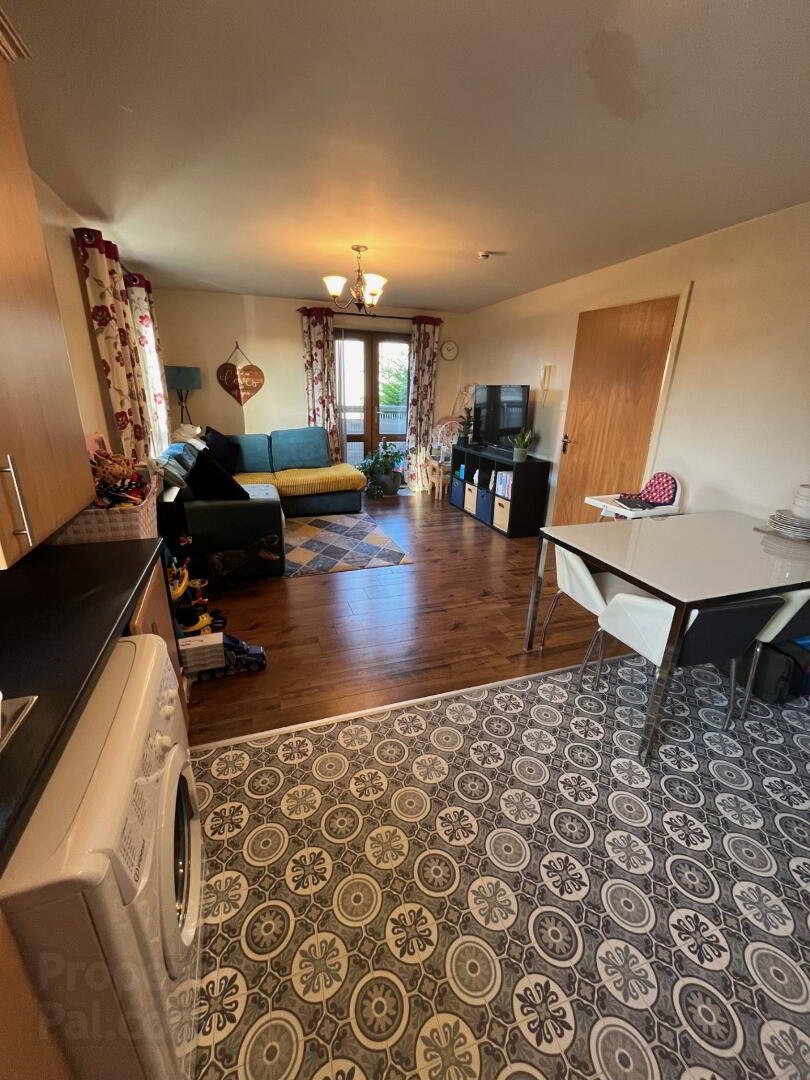 Unit 2c, Heath Lodge Avenue 9 of 18