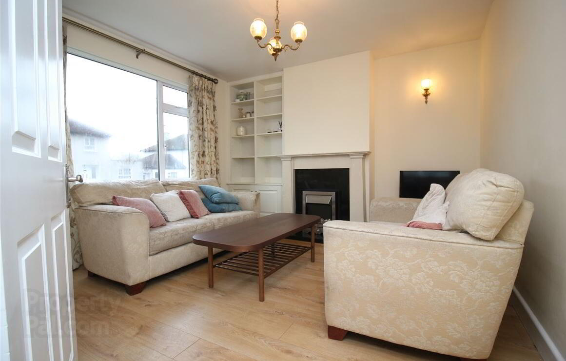 10 Lynn Avenue 4 of 31