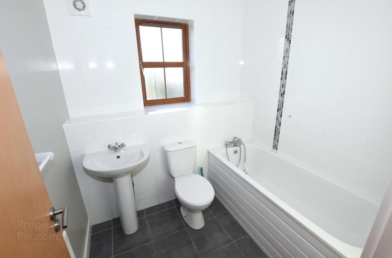 72 Longfield Way 11 of 21
