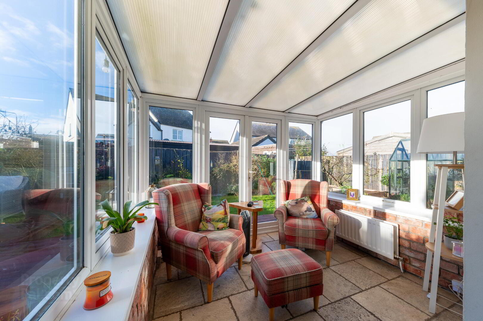 2 Hawthorn Crescent 16 of 32