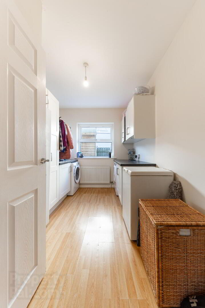 2 Hawthorn Crescent 19 of 32