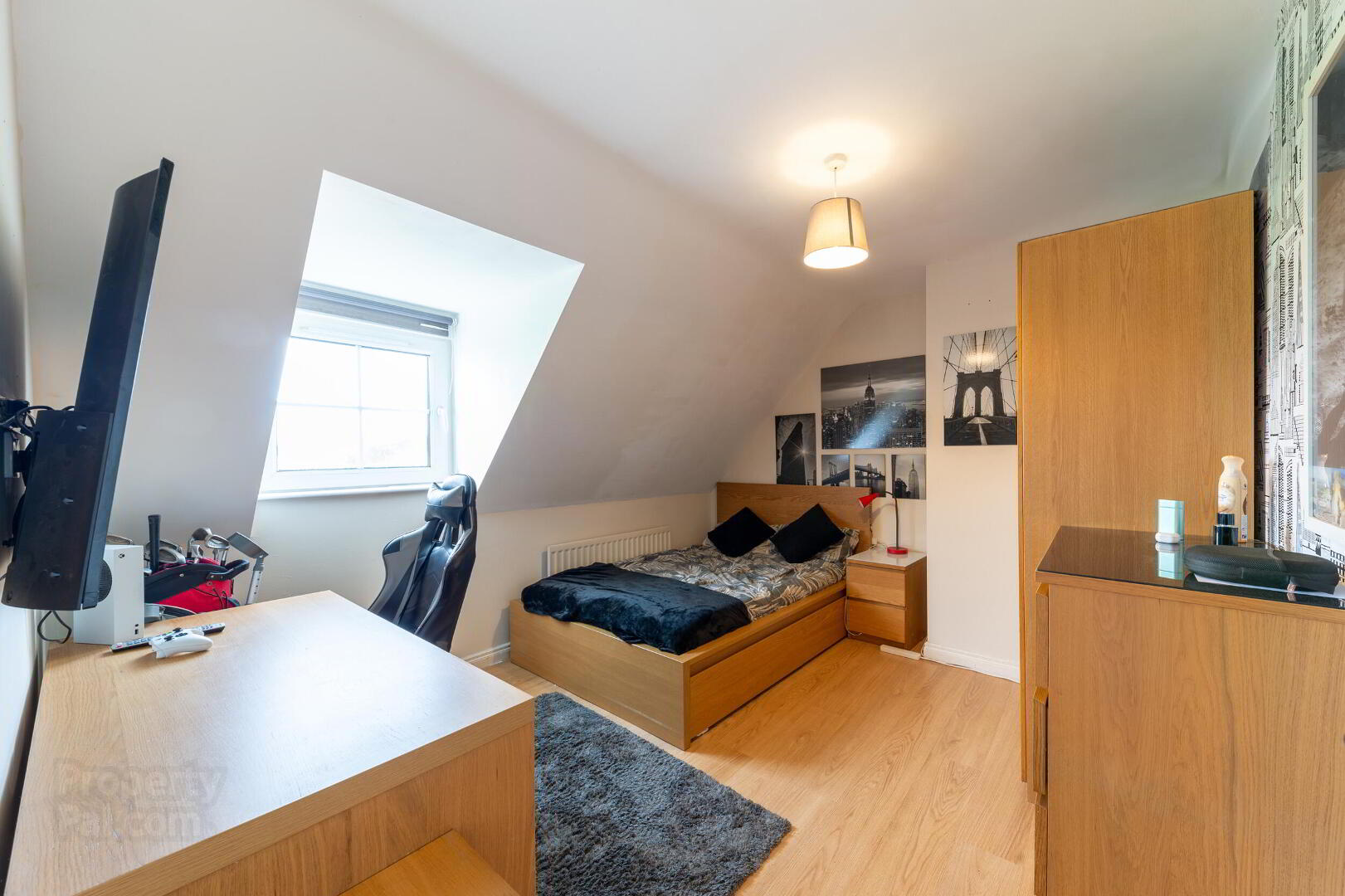 2 Hawthorn Crescent 25 of 32