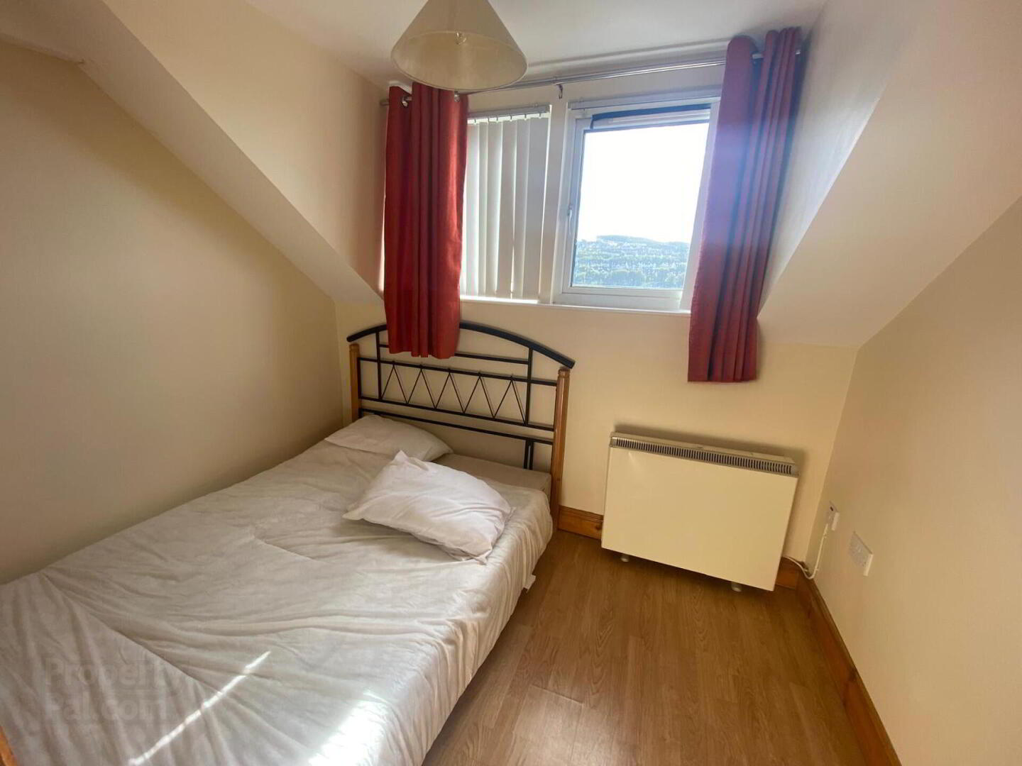 37 Abercorn Road 4 of 5