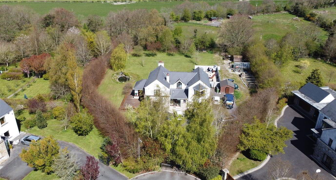 House On 4 Acres, 3 The Gables 4 of 31