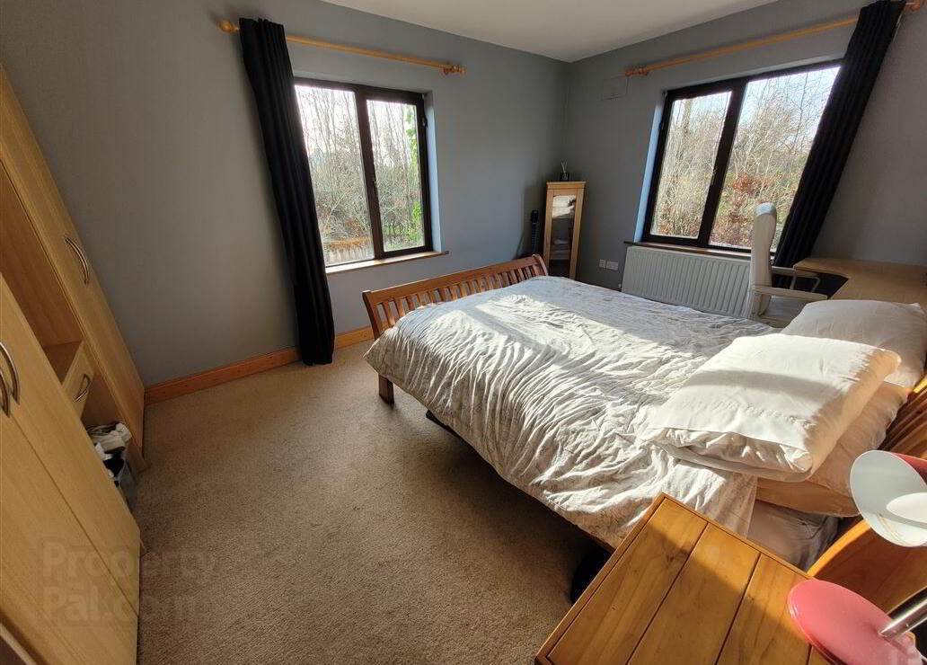 House On 4 Acres, 3 The Gables 21 of 31