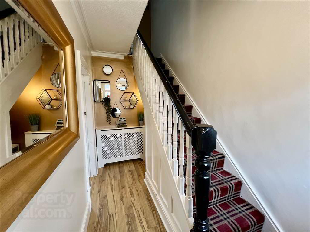 13 Loopland Crescent 4 of 22