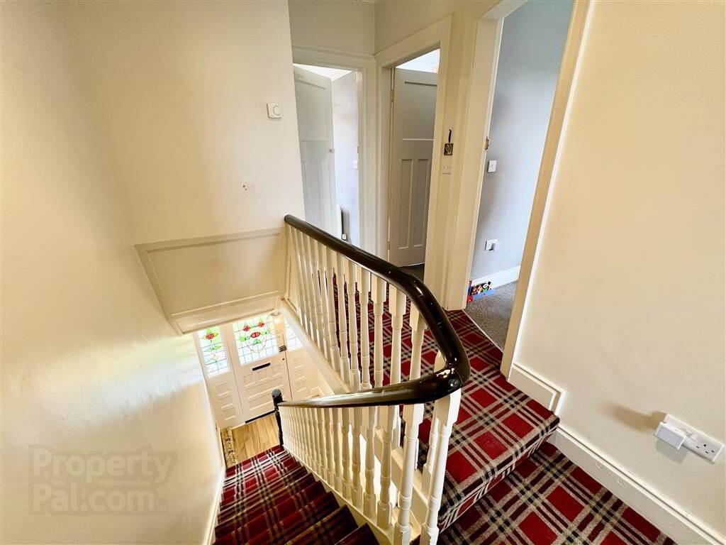 13 Loopland Crescent 14 of 22