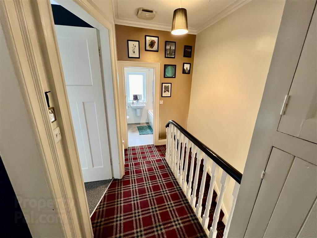 13 Loopland Crescent 17 of 22