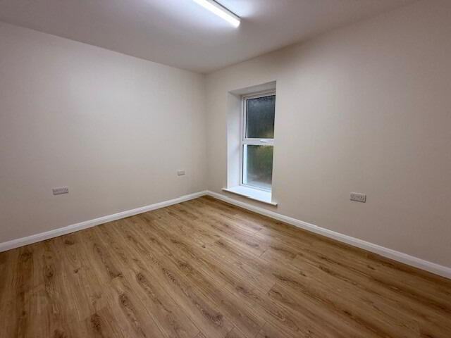 24-26 Spencer Road 5 of 19