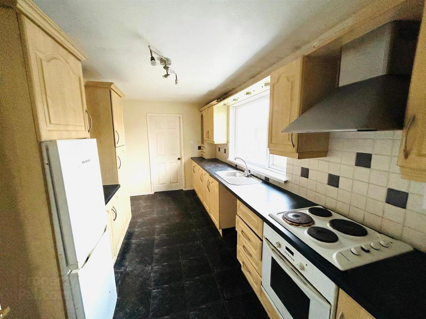 42 Limewood Street 4 of 6