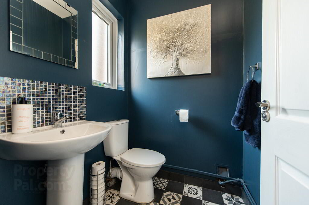 133 Hillhead Road 11 of 25