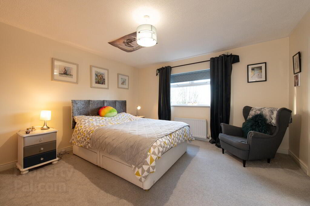 133 Hillhead Road 13 of 25