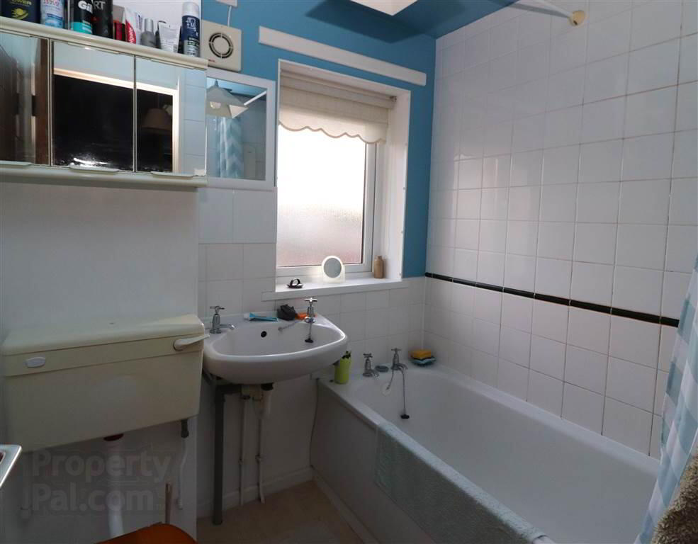 117 Avonmore Park 6 of 8