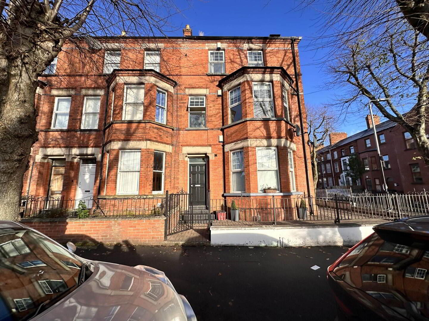 Apt 2, 6 Glandore Avenue 1 of 14