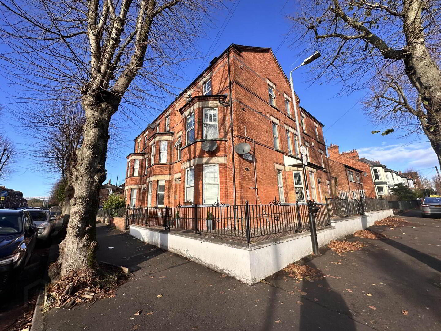 Apt 2, 6 Glandore Avenue 2 of 14
