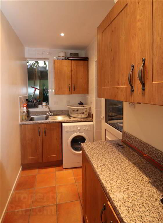 158 Moss Road 9 of 18