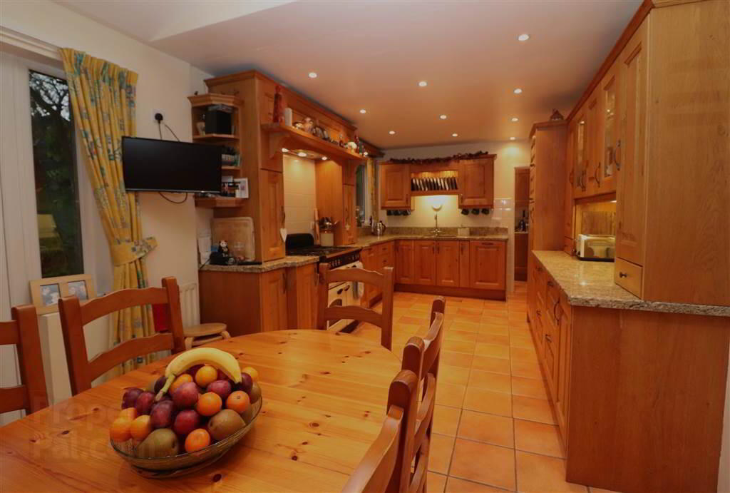 158 Moss Road 8 of 18