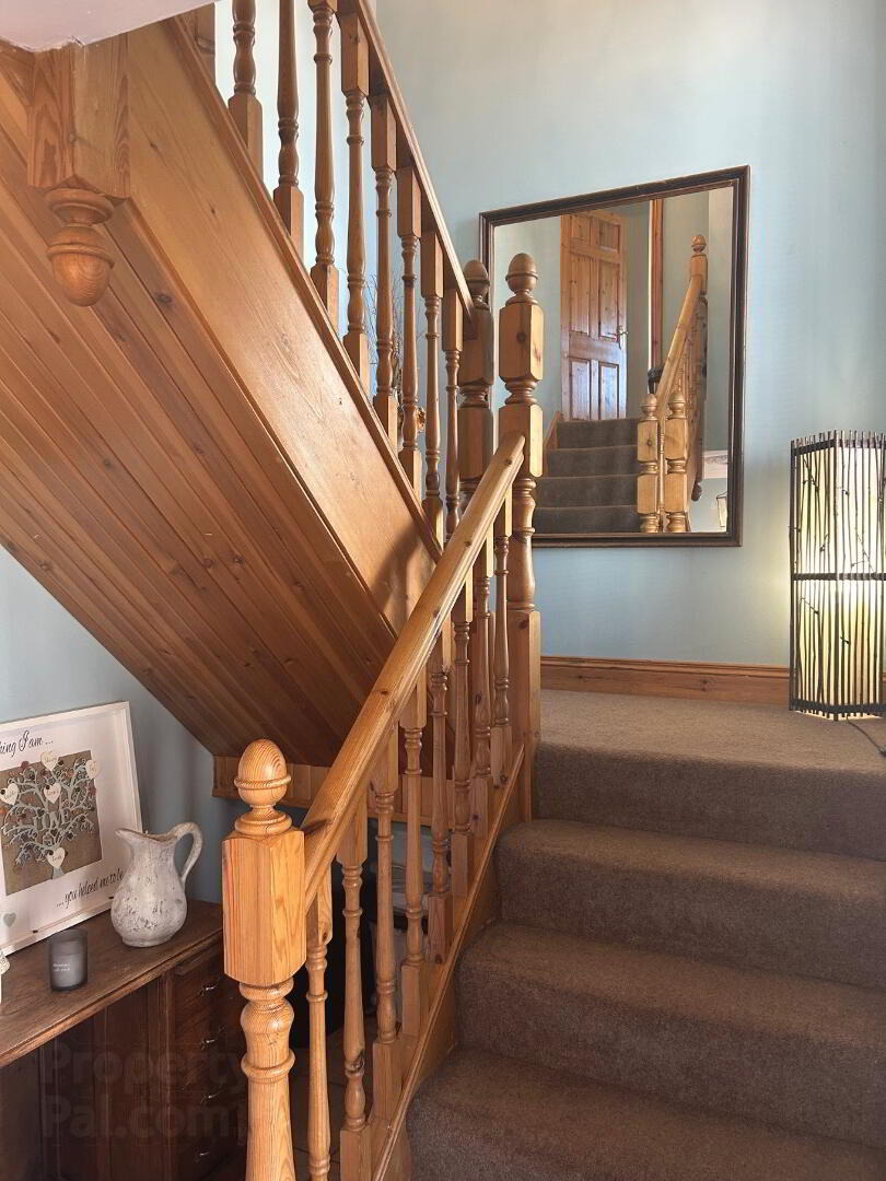 8 Maloon Hill 3 of 43