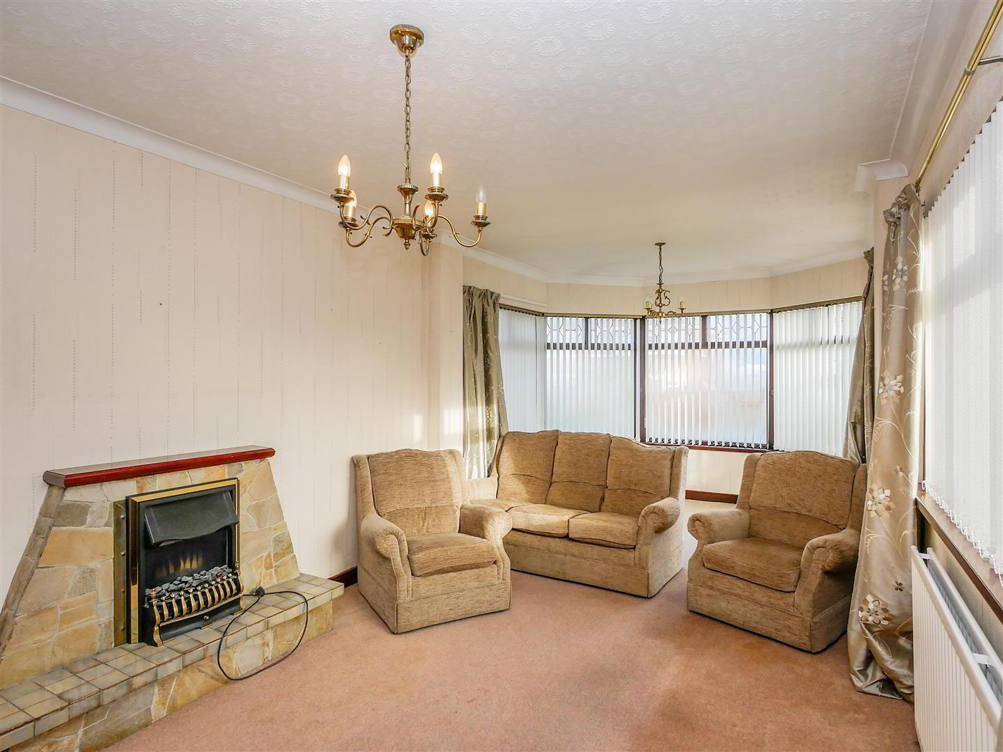 30 Cairnshill Road 4 of 19