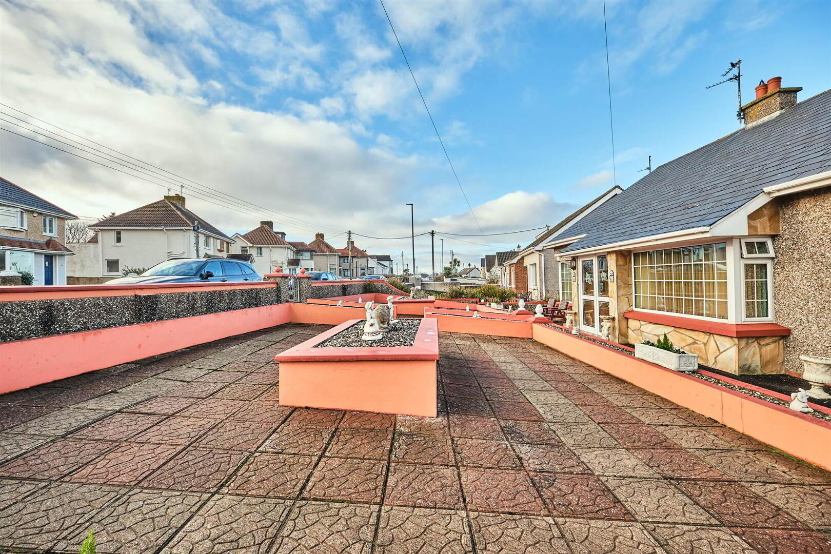 25 Millbank Avenue 6 of 47