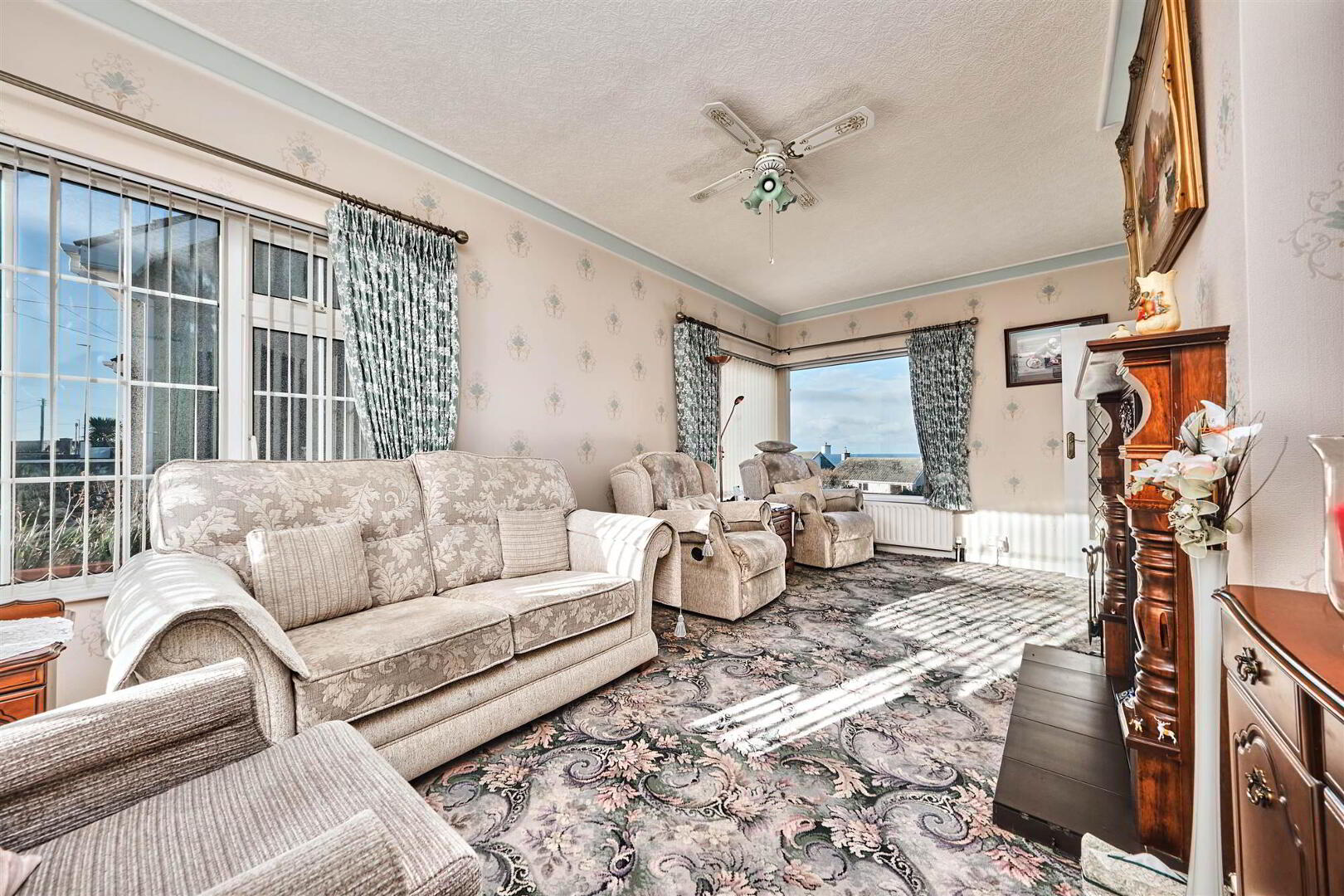 25 Millbank Avenue 10 of 47