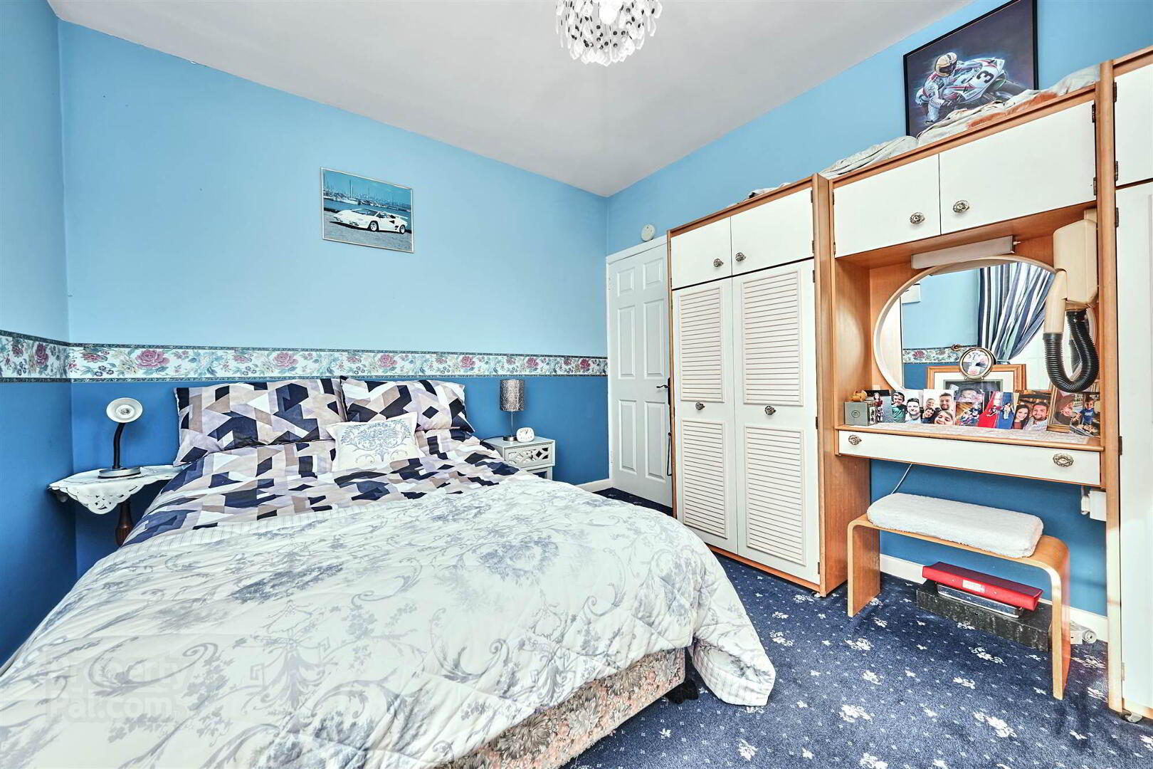 25 Millbank Avenue 19 of 47