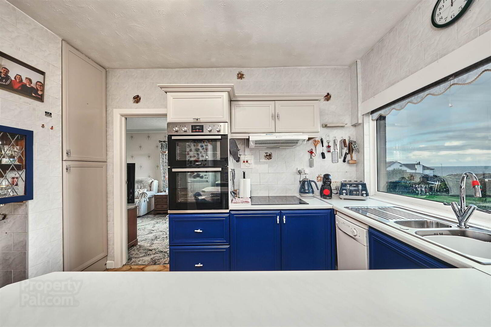 25 Millbank Avenue 14 of 47