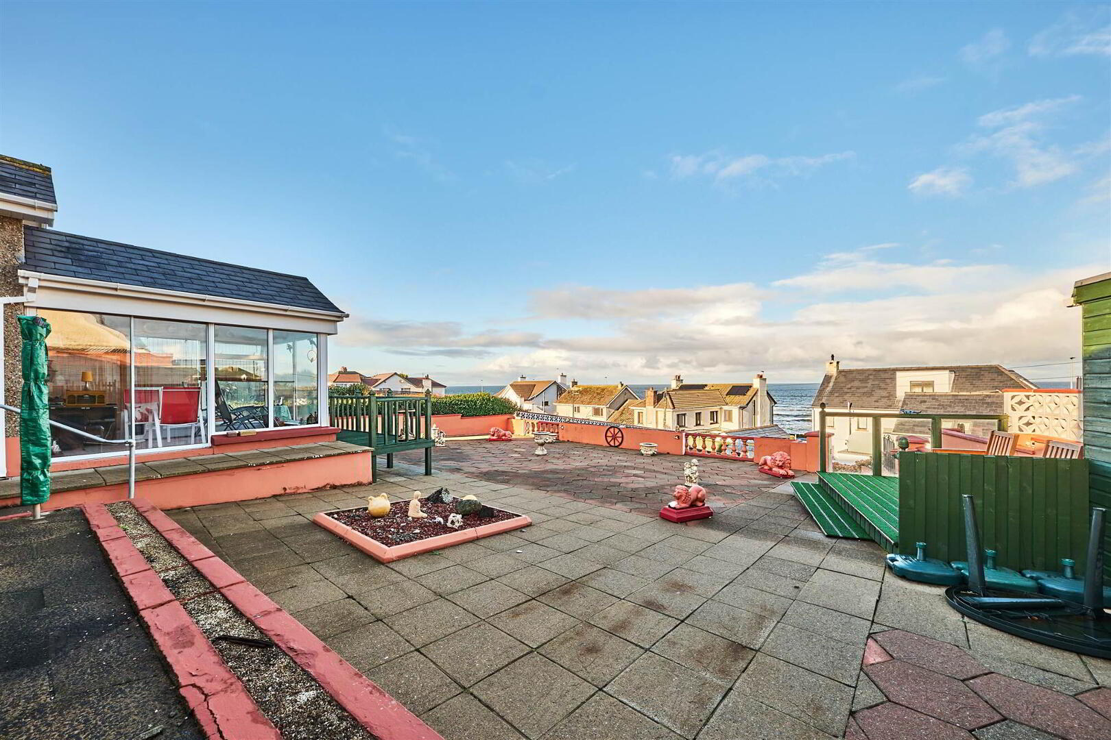 25 Millbank Avenue 27 of 47