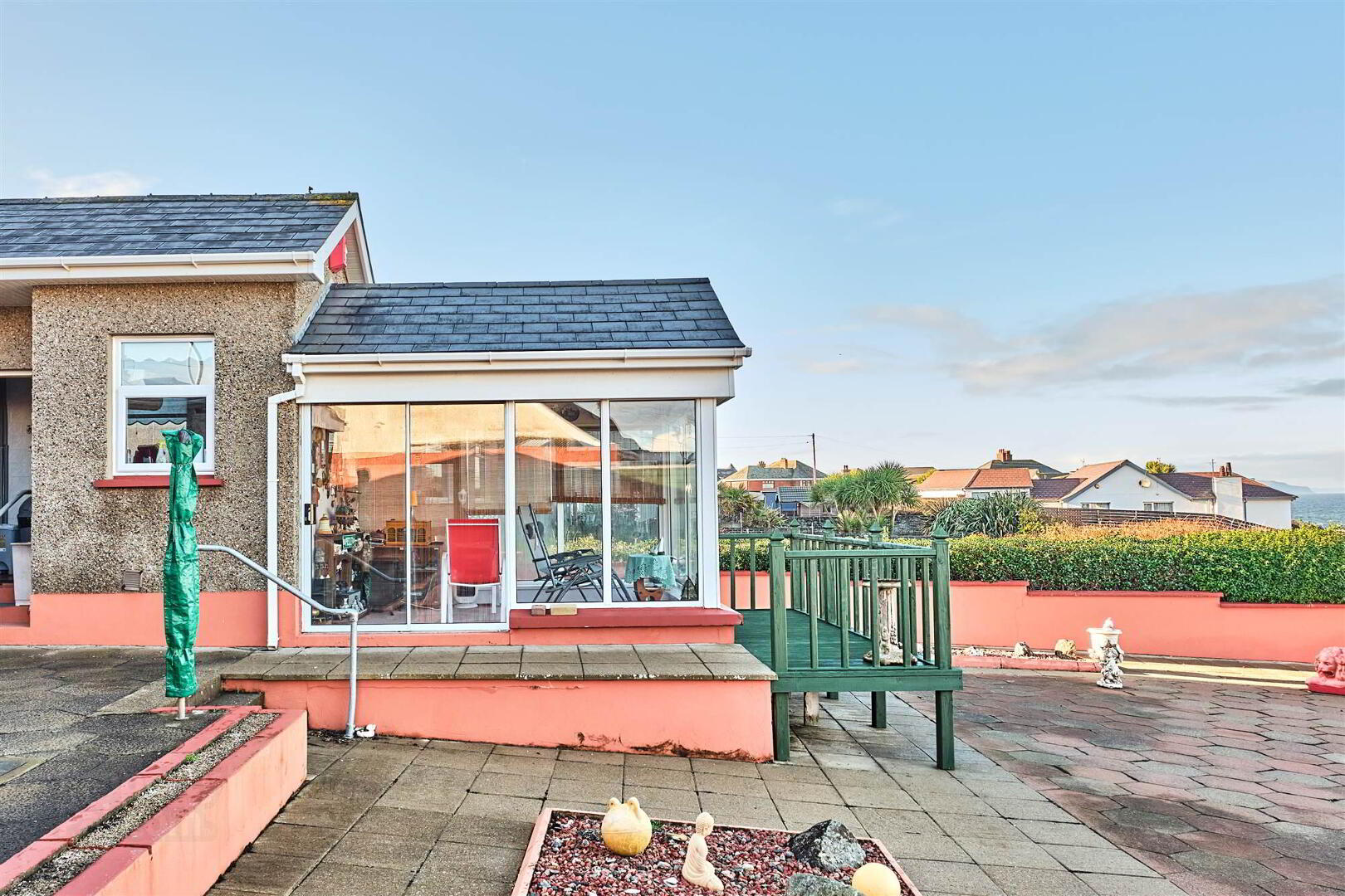 25 Millbank Avenue 33 of 47