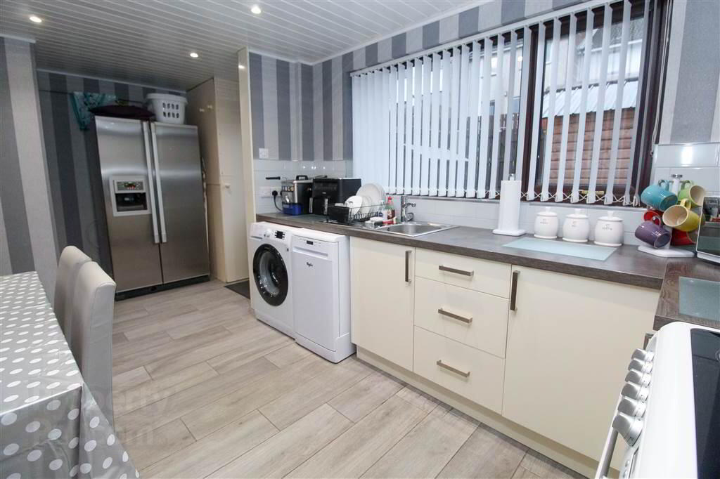 107 Craigleith Drive 9 of 20