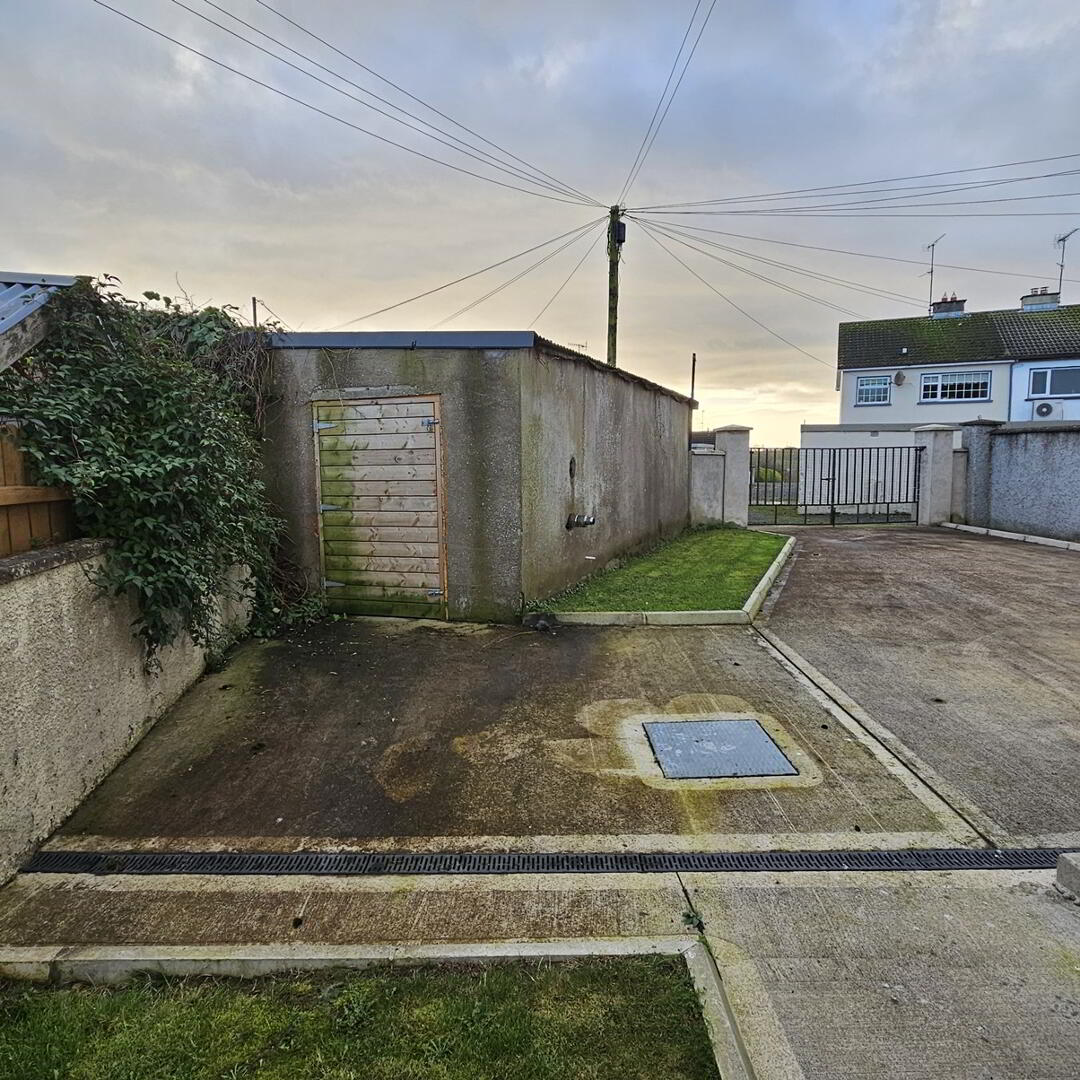 21 Highfield Close 4 of 20