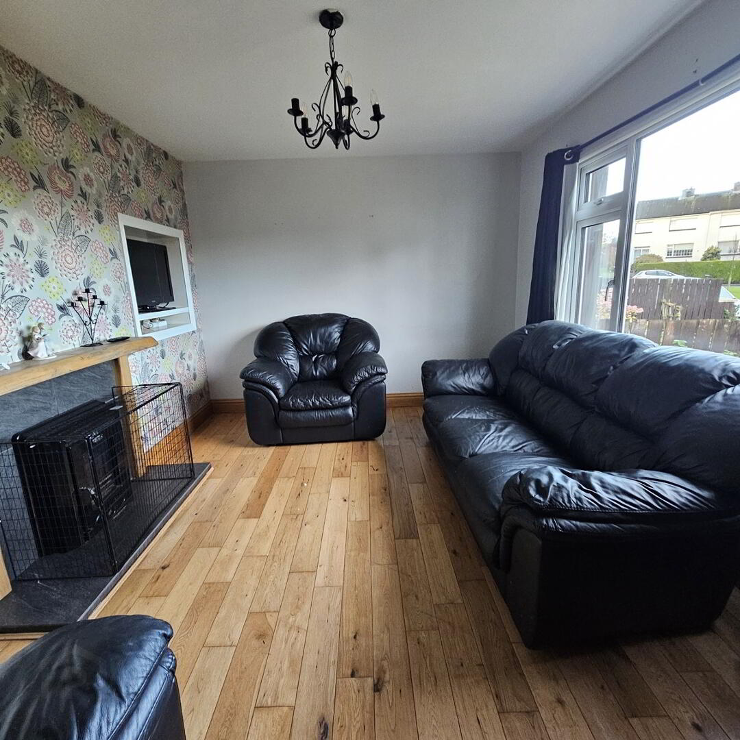 21 Highfield Close 7 of 20