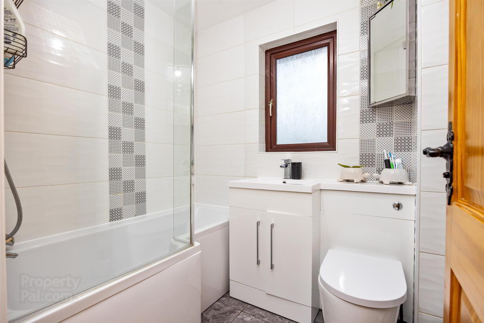 31 Rossmore Green 12 of 14