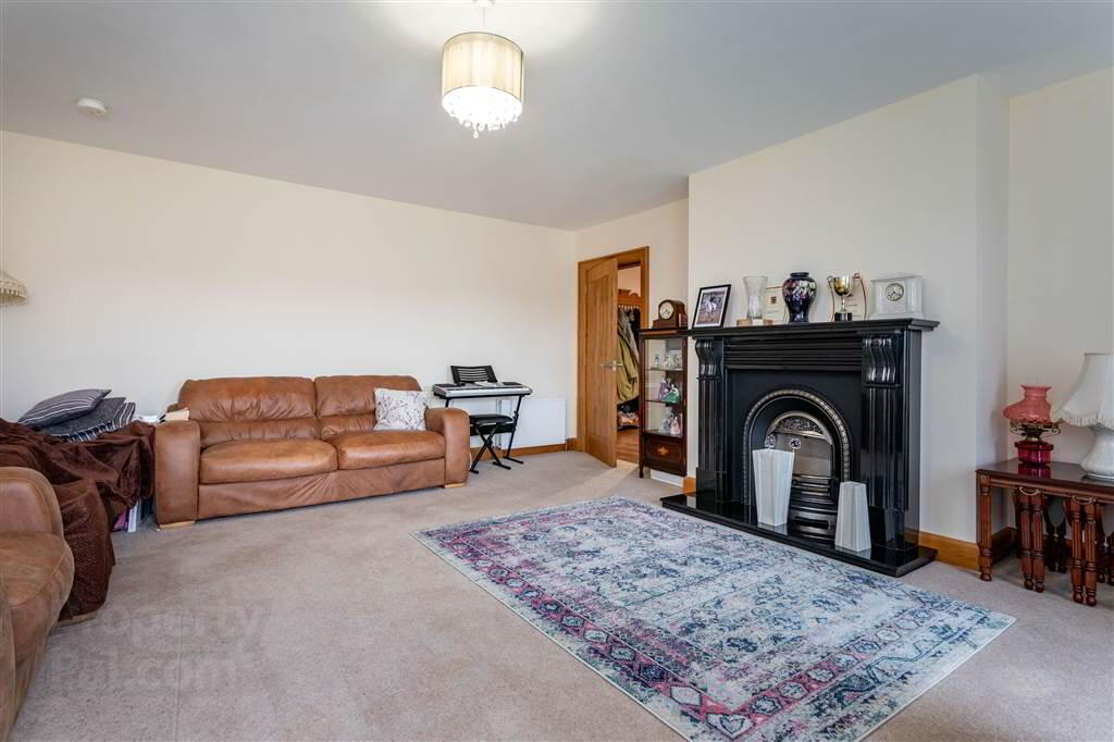 16a Burnside Road 9 of 48