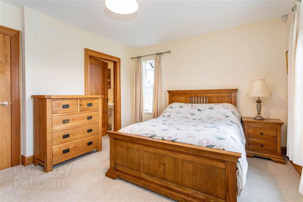 16a Burnside Road 21 of 48
