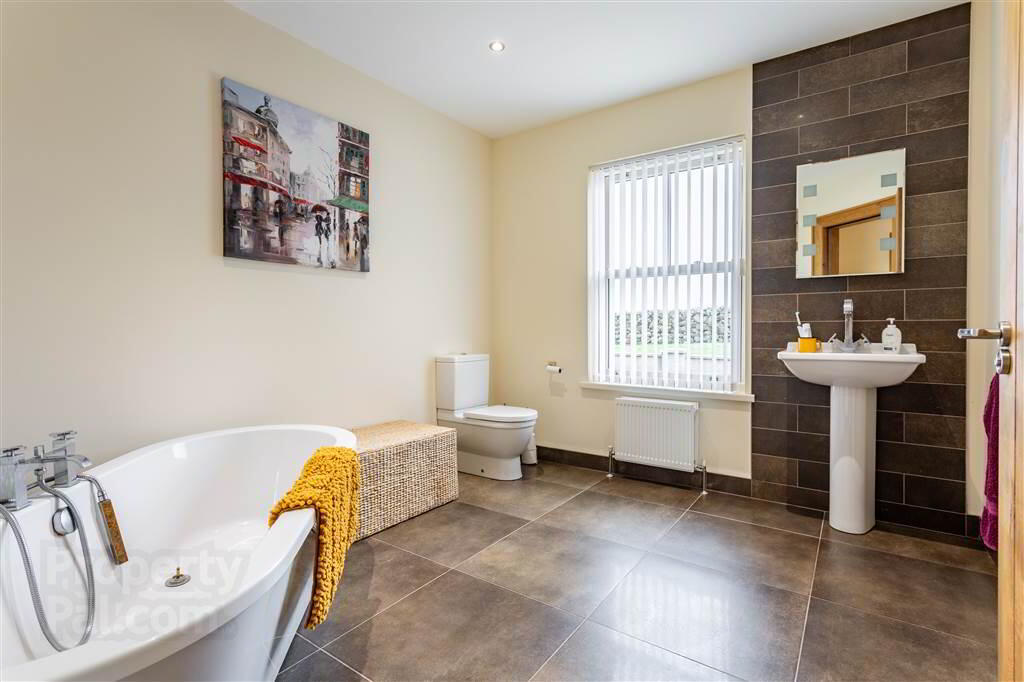 16a Burnside Road 25 of 48