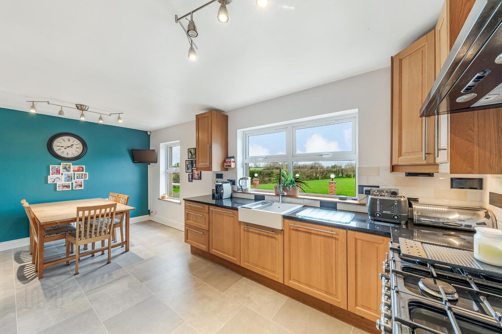17b Victoria Road 18 of 49