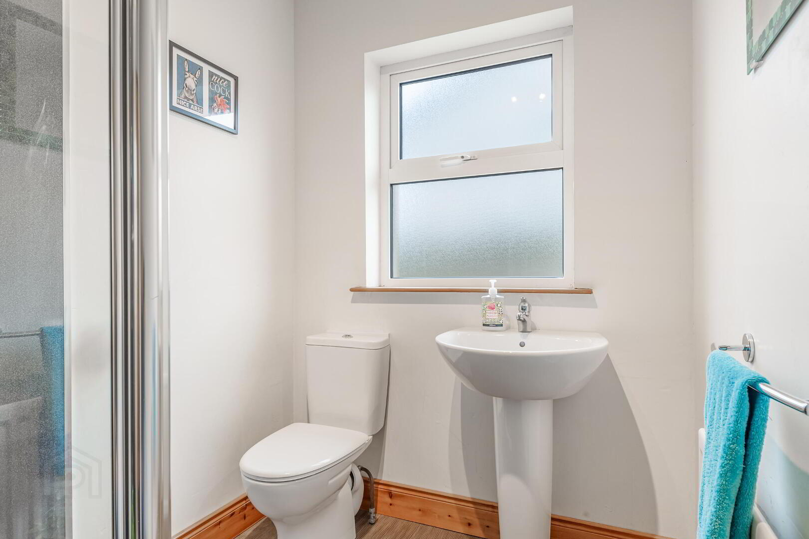17b Victoria Road 25 of 49