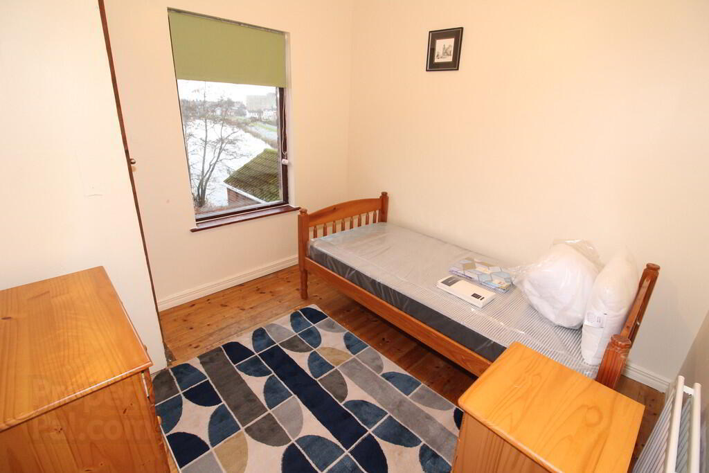 54 Linden Gardens 14 of 22